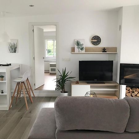 Casa Vanguardista En El Campo Cerca De Santiago Pontevedra Exterior foto